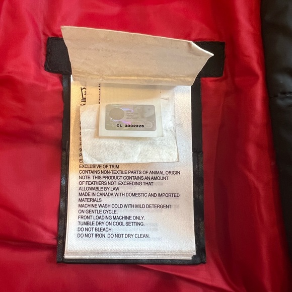 Canada Goose Camp Slim Fit Hooded Packable Down Jacket - Picture 14 of 15